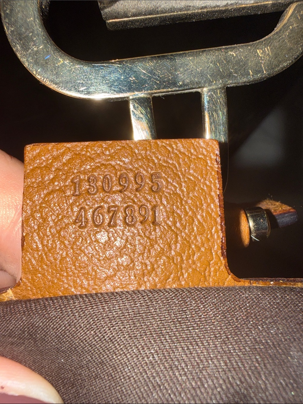 Gucci Brown Leather Shoulder Bag with Gold Accents- Vintage and Authentic! - Picture 8 of 8
